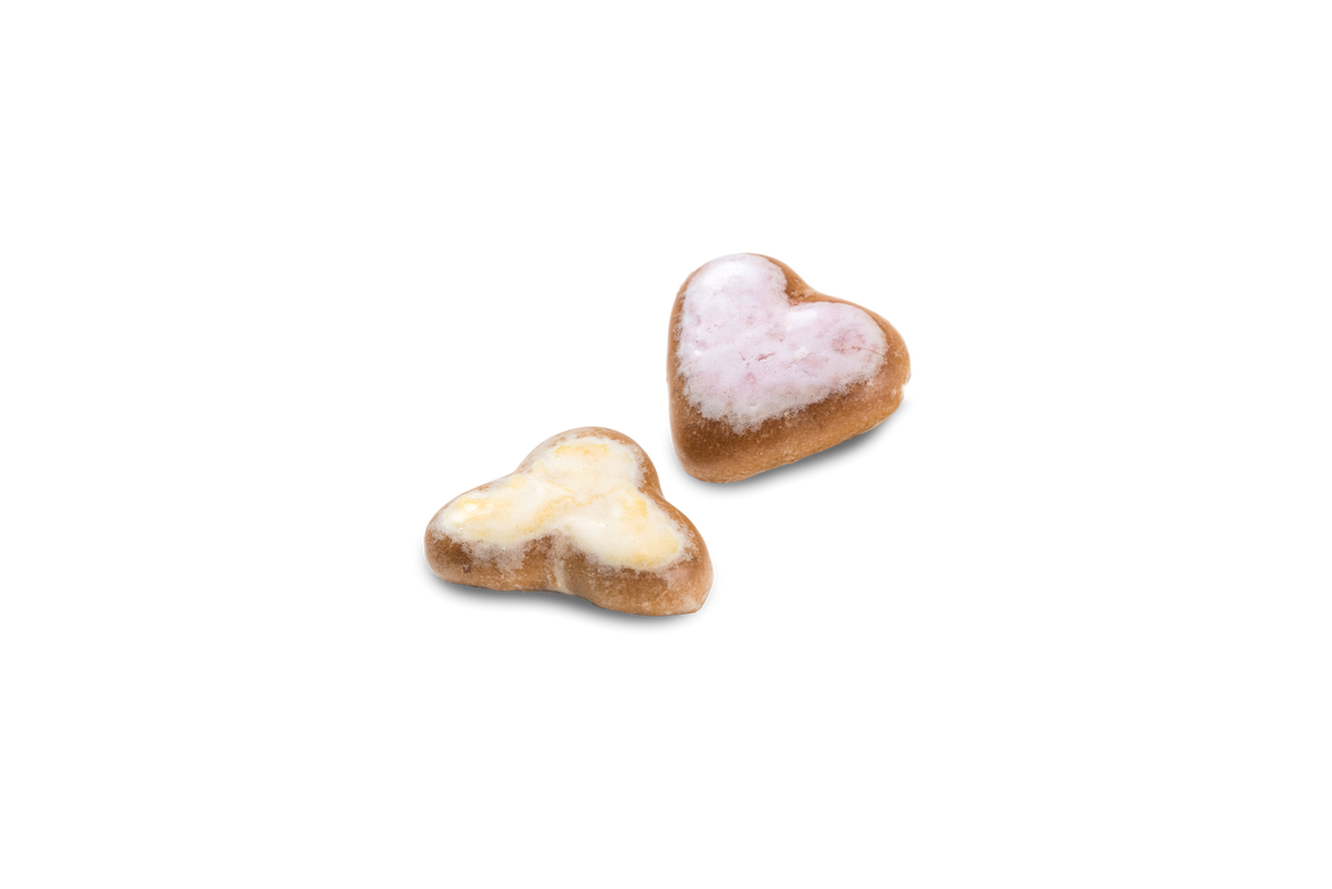 Zwei bunte Lebkuchen mit bunter Zuckergglasur.